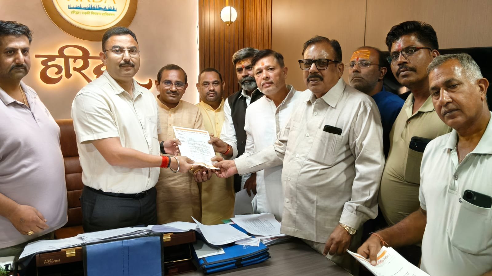 श्रद्धालुओं की परेशानी दूर करने की मांग पार्किंग स्थल का होगा निरीक्षण